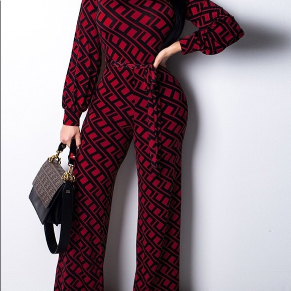 Chic Clothing - Picture 1 of 8